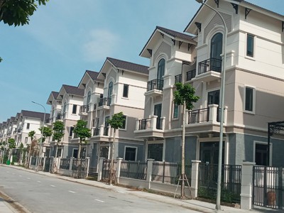 Cần bán loa cổ đang nghe tốt 6207