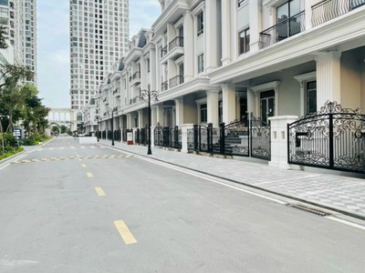 Cần bán loa cổ đang nghe tốt 6955