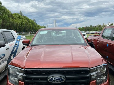 Ford Ranger XLS 4x2 AT 2022 Ưu Đãi Cực Tốt Cuối Năm 4