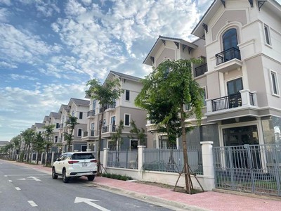 Cần bán loa cổ đang nghe tốt 5591
