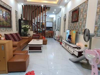 Cần bán loa cổ đang nghe tốt 6371