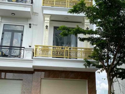 Cho thuê nhà mặt tiền kdc Phú Hồng Khang, Bình Chuẩn, Thuận An. 0