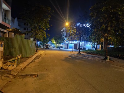 Bán nhà mt 8m, tặng nội thất xịn, kdc dương hồng bình chánh, thang máy, tầng hầm, dtsd 450m2, 4