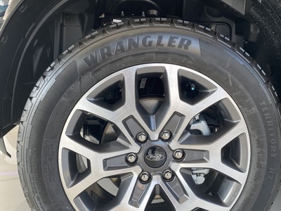 Everest Titanium 2 cầu màu Đen 3