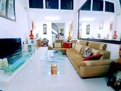 Đội cấn dt  40m2 , 4 tầng , mt  3.3m ,giá chào 4.78 tỷ ba đình 4