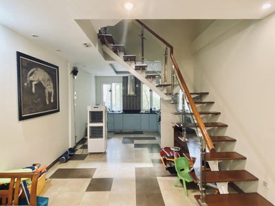 Bán nhà đầm trấu - ô tô đỗ - 2 thoáng - 4 tầng - 46m - 10 tỷ 1