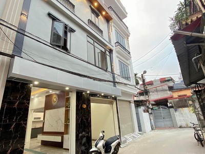 Chính chủ bán nhà có Gara ô tô 1