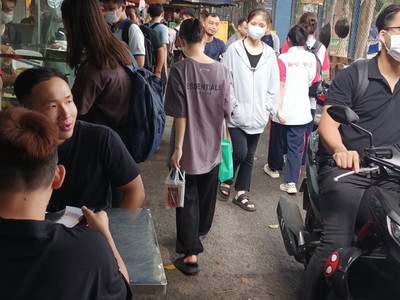 Cần cho thuê mặt bằng khu 103 d1 tập thể kinh tế quốc dân ngõ tự do 0