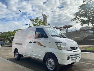 Xe tải Thaco Towner Van vào thành phố, KM 8 triệu đồng 5