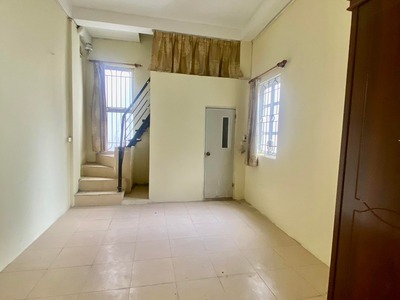 Bán căn tập thể 71m ngay ngõ phố lò đúc, q hai bà có 1,49 tỷ 0