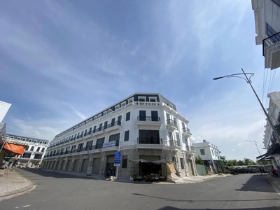 Bán nhà mặt tiền 1 trệt 3 lầu chỉ trả trước 1 tỷ 3 tại dự án chợ thới lai mới 3
