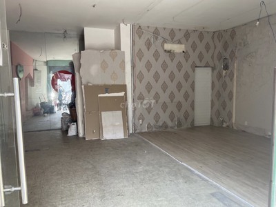 Cho thuê mặt bằng nguyên căn 4E Võ Thị Sáu P.Tân Định Q1 7