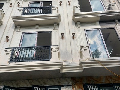 Bán nhà lĩnh nam , hoàng mai , hà nội dt 35m2 , xây 5 tầng , ô tô vào cửa , giá 3.6 tỷ 4