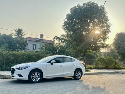 Chính Chủ Bán Xe gia đình sử dụng, còn rất mới, Mazda 3 màu trắng 1.5L sản xuất 2019 1