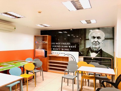 Chính chủ cho thuê nguyên căn góc 5 tầng 2 mặt tiền đường hoa sứ - cù lao - phú nhuận 2