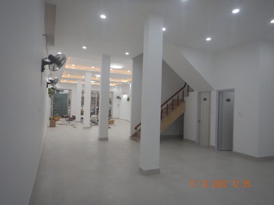 Cho thuê làm văn phòng mặt bằng tầng một nhà 277 Nguyễn Tri Phương,  phường Hòa Thuận Đông, quận Hải 1