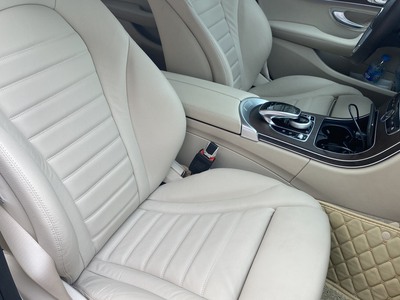 Mercedes Benz C200 Exclusive 2020 Đen/Kem 4