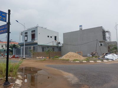 Bán lô đất kề ngả tư bình phước, thủ đức giá rẻ, đường nhựa 2