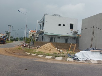 Bán lô đất kề ngả tư bình phước, thủ đức giá rẻ, đường nhựa 0