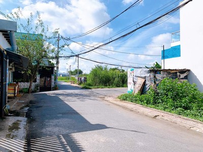 Đất rẻ vuông vắn Dell tc Mt đường tỉnh lộ giá vô cùng rẻ và ưu đãi 0
