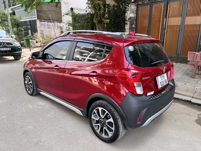 Chính Chủ Cần Bán Xe Hatchback Màu Đỏ 5 Cửa Số Tự Động 1