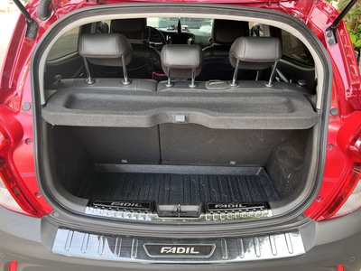 Chính Chủ Cần Bán Xe Hatchback Màu Đỏ 5 Cửa Số Tự Động 4