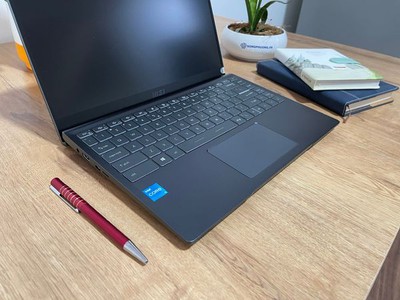 Laptop MSI 1028vn 0
