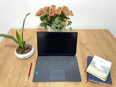 Laptop MSI 1028vn 1