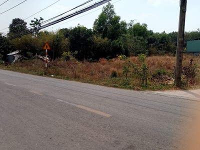Bán gấp 1871m2 đất Củ Chi, có 230m2 thổ cư, đường nhựa 20m giá 2tỷ5 thương lượng. 1