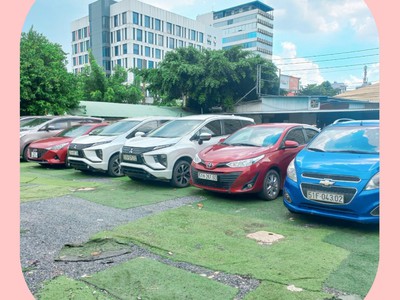 Thuê Xe Tự Lái 4-7Ch Tại Sài Gòn 1