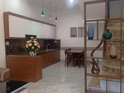  Chính chủ bán căn nhà 3 tầng ngõ Phố Nguyễn Chí Thanh -  Tân Bình 3