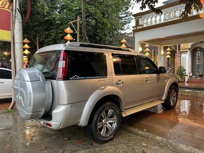 Chính Chủ bán xe Ford Everest 2013 số tự động Xã Phú Cát, Huyện Quốc Oai, Hà Nội. 2