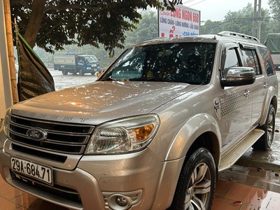 Chính Chủ bán xe Ford Everest 2013 số tự động Xã Phú Cát, Huyện Quốc Oai, Hà Nội. 3
