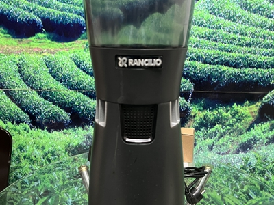 Thanh lý máy xay cà phê Rancilio - xuất xứ Ý mới 90-% 2