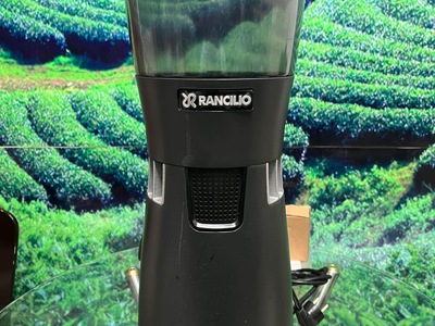 Thanh lý máy xay cà phê Rancilio - xuất xứ Ý mới 90-% 4