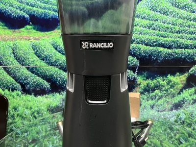 Thanh lý máy xay cà phê Rancilio - xuất xứ Ý mới 90-% 1