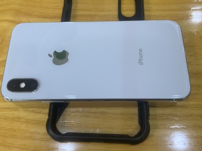 Lên đời cần bán Iphone XS trắng 64GB đang dùng 3