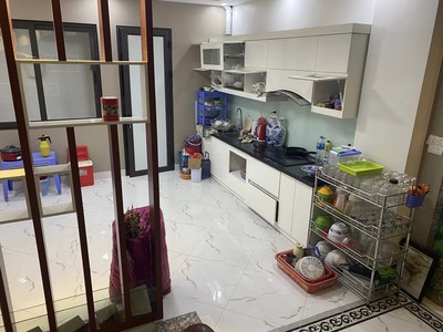 Bán nhà Phường Bồ Đề, Long Biên, Hà Nội DT:51m2, MT:4.3m. Giá chào bán  nhỉnh 6 tỷ. 0