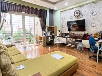 Bán nhà đón tết   Phú Lương  rộng mênh mông, thoáng sáng  90m2. 1