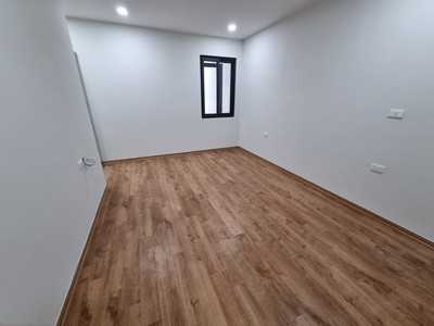 Tôi cần bán căn 2n hướng đông nam tại tòa dv01 rosetown ngọc hồi. giá 2,6x tỷ x mini 1