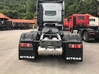 Đầu kéo howo sitrak440hp ưu đãi đầu năm 2023 1
