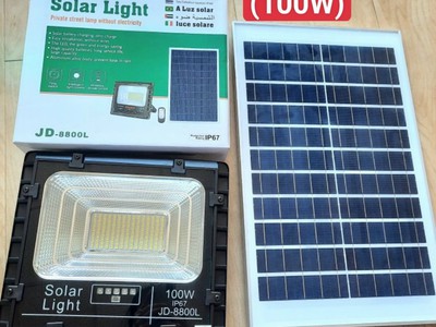 Đèn năng lượng mặt trời Jindian JD-8800L  100W 0