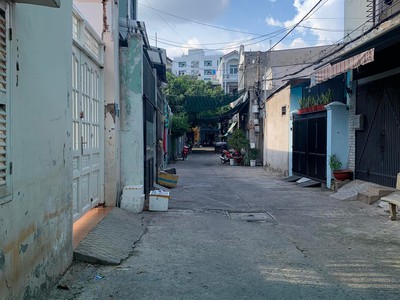 Cho thuê pjongf khép kín chính chủ t2 48