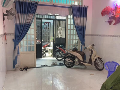Cho thuê pjongf khép kín chính chủ t2 49