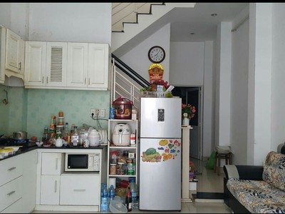 Cho thuê pjongf khép kín chính chủ t2 41