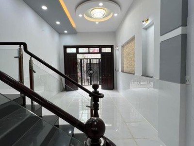 Cho thuê pjongf khép kín chính chủ t2 116