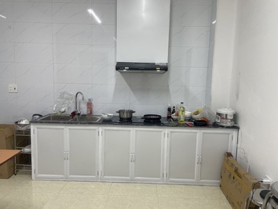 Cho thuê pjongf khép kín chính chủ t2 81