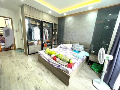 Cho thuê pjongf khép kín chính chủ t2 4