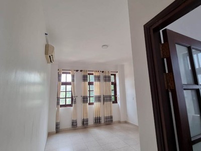 Cho thuê biệt thự 300m2 Mỹ Phước Bình Dương giá 14tr/tháng 5