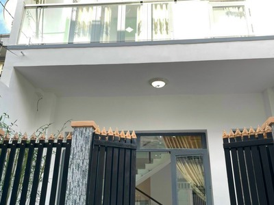 Cho thuê pjongf khép kín chính chủ t2 416